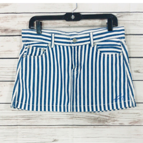Tommy Dresses & Skirts - Star & Stripes Denim Short Denim Skirt Size M